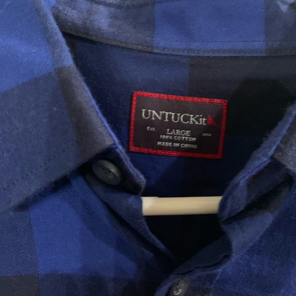 UNTUCKit blue and black men’s flannel. Size L - Picture 2 of 2